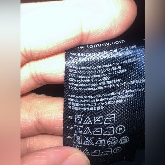 Tommy Hilfiger Vintage Style Chevron Print Sweater Size XL EUC - Picture 5 of 5